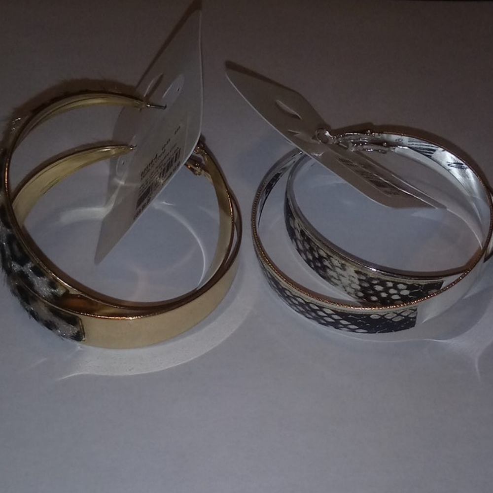 Thick hoop earrings - Picture 5 of 5